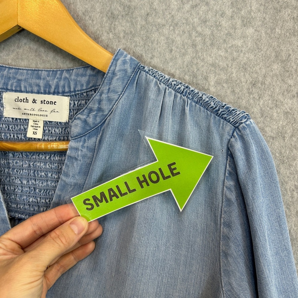 Cloth & Stone Anthro Button Down Shirt Blue Chambray Smocked Tencel Womens XS - Picture 5 of 11